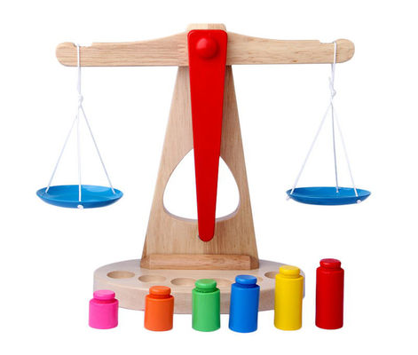 Wiegen 10CM der hölzernen Balancen-Skala Toy Montessori Balance Scale