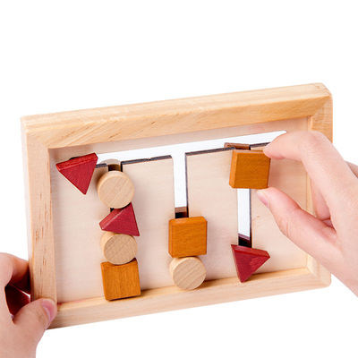 2cm hölzernes Montessori Baby-Spielwaren-Mathe-geometrisches Vorschullernenspiel