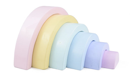 Sieben hölzerner Regenbogen-Stapler Toy Jengle Arched der Farbe13.5cm