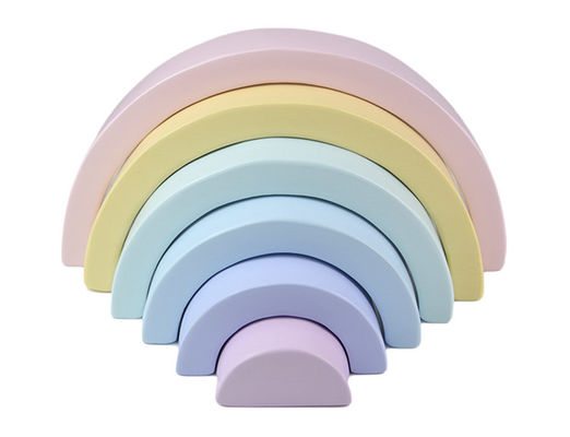 Sieben hölzerner Regenbogen-Stapler Toy Jengle Arched der Farbe13.5cm