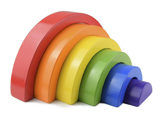 Sieben hölzerner Regenbogen-Stapler Toy Jengle Arched der Farbe13.5cm