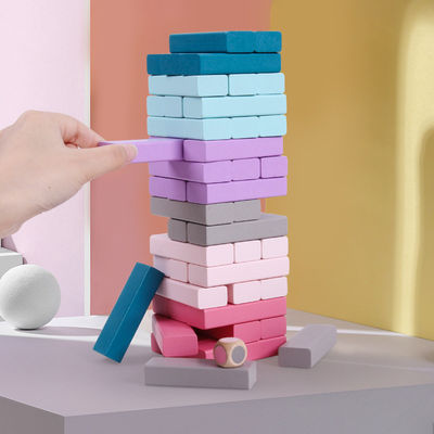 Balancieren Sie 48pcs färbte hölzerne Domino-Blöcke stapelte Regenbogen-pädagogische Spielwaren
