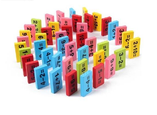 Stellten hölzerne Domino-Blöcke des basswood-120pc die Sammlung ein, die Montessori errichtet