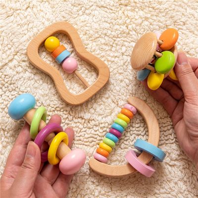 Geklapper Soother 11.6cm hölzerner Grad Zahnenstoy wooden rattle teether food