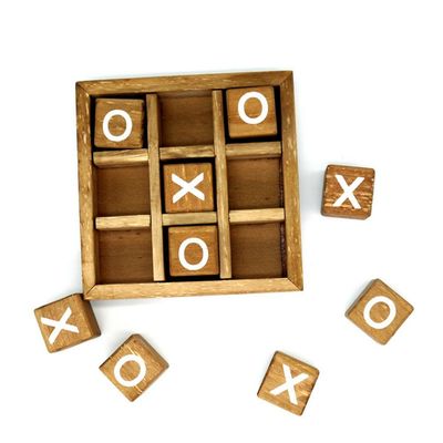 Hölzernes XO Spiel der pädagogischen Elternteil-Kinderinteraktions-