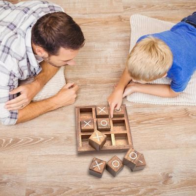Hölzernes XO Spiel der pädagogischen Elternteil-Kinderinteraktions-