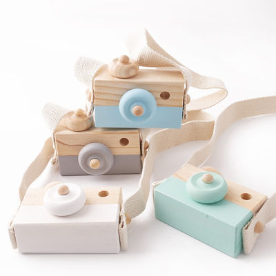 Buche hölzerne Montessori-Halsketten-Kamera hängend für Baby