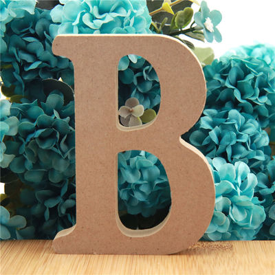 Ungiftiges stehendes 3.94in hölzernes Buchstabe-Alphabet für Hochzeit