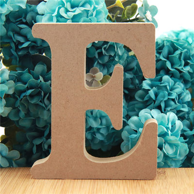Ungiftiges stehendes 3.94in hölzernes Buchstabe-Alphabet für Hochzeit
