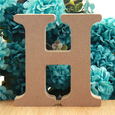 Ungiftiges stehendes 3.94in hölzernes Buchstabe-Alphabet für Hochzeit