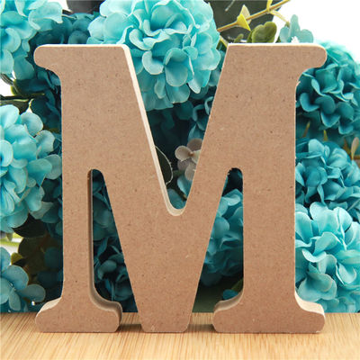 Ungiftiges stehendes 3.94in hölzernes Buchstabe-Alphabet für Hochzeit