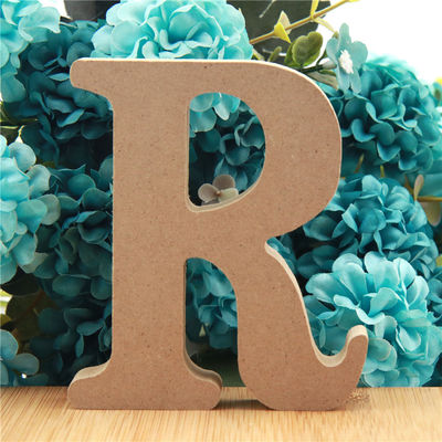Ungiftiges stehendes 3.94in hölzernes Buchstabe-Alphabet für Hochzeit