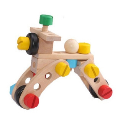Der Nutzen-Intelligenz-Zerlegungs-Versammlungs-Auto Toy Solid Wood Assembly Intelligence der Kinder 30 Stücke schrauben Spielzeug