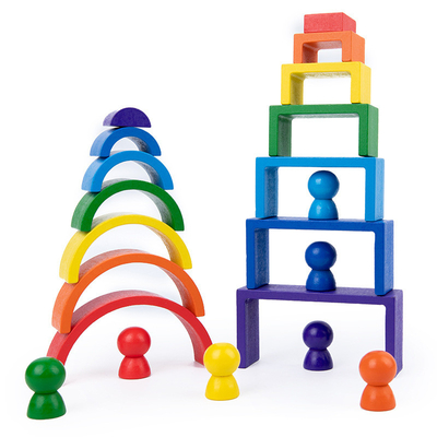 Baby hölzernes Montessori-Regenbogenbaustein pädagogisches