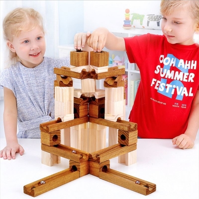 hölzernes Marmorversammlungbaustein der bahn-60pcs Ball-Puzzlespiel-Kinderpädagogisches Spielwaren-Kindergeschenk
