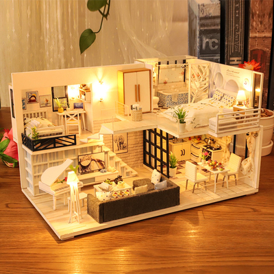Hölzerne Puppenhaus-Miniaturmöbel Kit For Children Birthday DIY