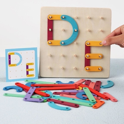 Geometrische hölzerne frühe Toy Toy Jigsaw Board Game Child Ausbildungs-pädagogische hölzerne Ausbildung Nagel-Brett-Puzzlespiel Montessori