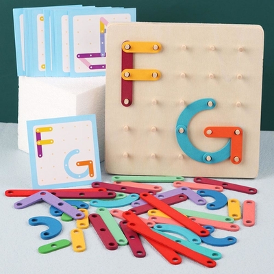 Geometrische hölzerne frühe Toy Toy Jigsaw Board Game Child Ausbildungs-pädagogische hölzerne Ausbildung Nagel-Brett-Puzzlespiel Montessori