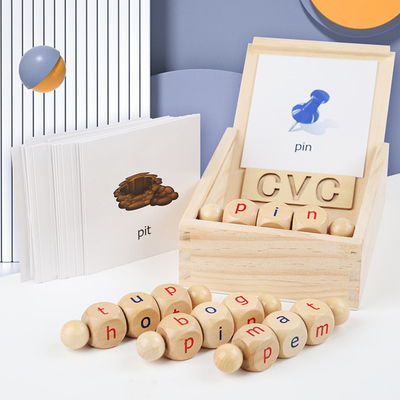 Hölzerne Lesung Montessori blockiert das drehende Buchstabe-spinnende Alphabet-Lernen