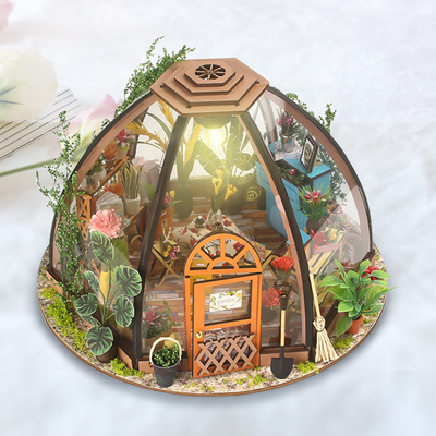 Hölzernes DIY-Miniaturpuppenhaus mit Licht-Batterie des Möbel-Gartenarbeit-Werkzeug-LED