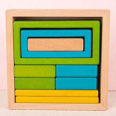 Hölzernes Stapler-Verschachtelungs-Puzzlespiel blockiert Montessori, der Spiel für Vorschule stapelt