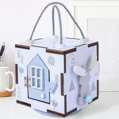 Hölzernes beschäftigtes Brett Kind- Unisex-Montessori für Feinmotorik Trave