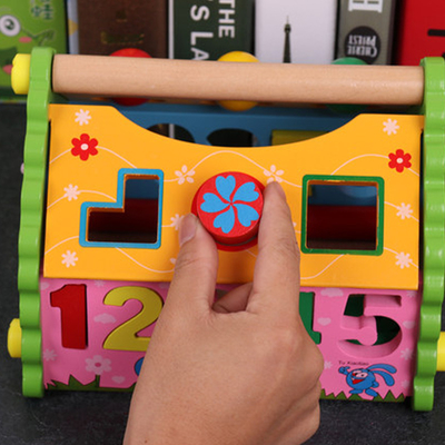 Kindersortierbox-Klugheits-Haus hölzerner Montessori hell