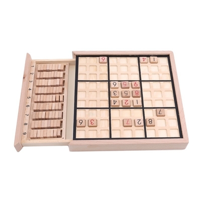 Kind-Sudoku-Schach-Buchen-internationale Kontrolleure, die Spieltisch falten