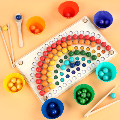 Hölzerner nordischer Regenbogen bördelt Spiel-Puzzlespiel-Früherziehungs-Essstäbchen-Training