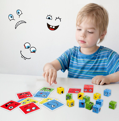 Hölzernes Gesichts-ändernder Würfel-Baustein für Kinder und Kleinkinder