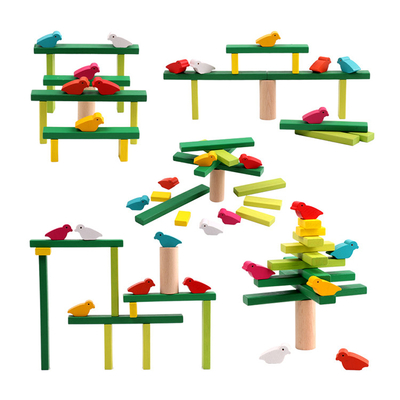 Vogel-Balancen-Baum-Holzklotz-Spielwaren üben den pädagogischen Finger aus