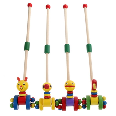 Kinderhölzernes Karikatur-Tier-Laufkatzen-Auto-Holz, das Toy Random Color drückt