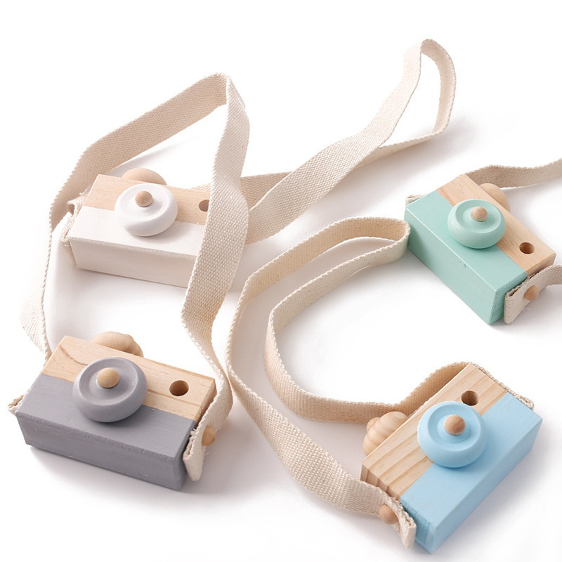 Lassen Sie uns 1Pc hölzernes Baby machen, das Spielwaren Kamera-Holz-Anhänger Montessori-Spielwaren für anwesendes Krankenpflege-Geschenk Kindhölzernes Diy umarbeiten